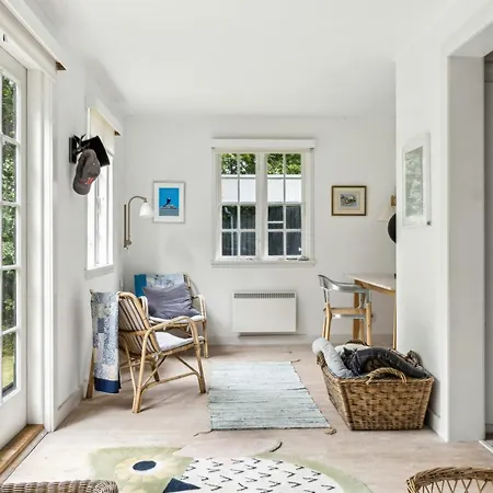 度假居 Summer House With Large Nature Plot In Rørvig