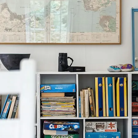 Hébergement de vacances Summer House With Large Nature Plot In