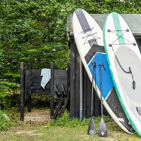 Summer House With Large Nature Plot In Hébergement de vacances